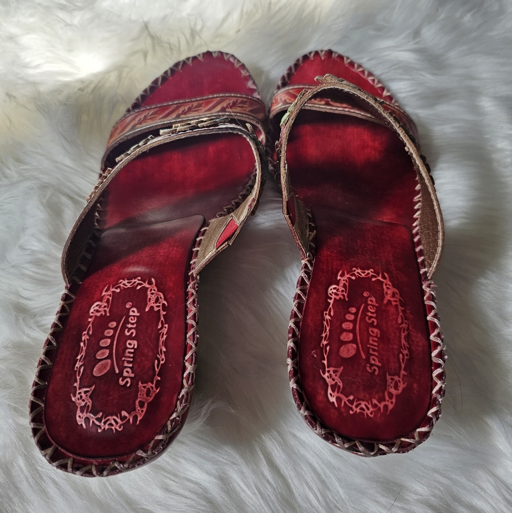 Spring Step Floral Sandals - Picture 6 of 14